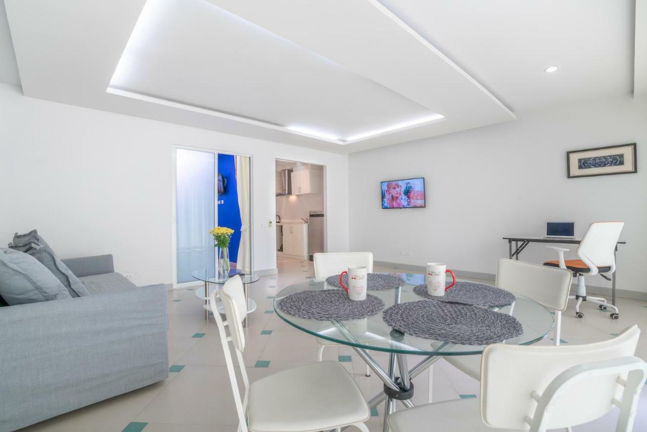 Condor Apartment Nai Harn Exteriér fotografie